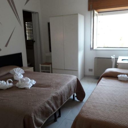 Hotel Santa Caterina Gizzeria Kültér fotó