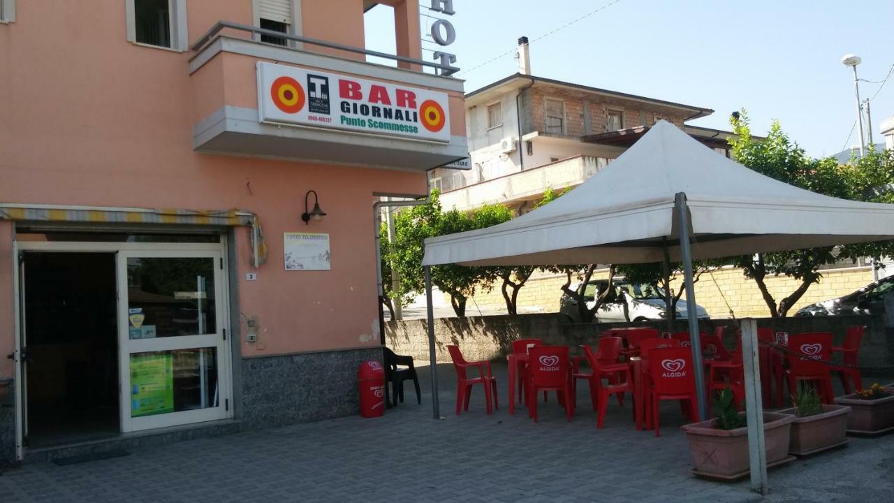 Hotel Santa Caterina Gizzeria Kültér fotó