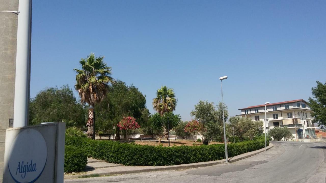 Hotel Santa Caterina Gizzeria Kültér fotó