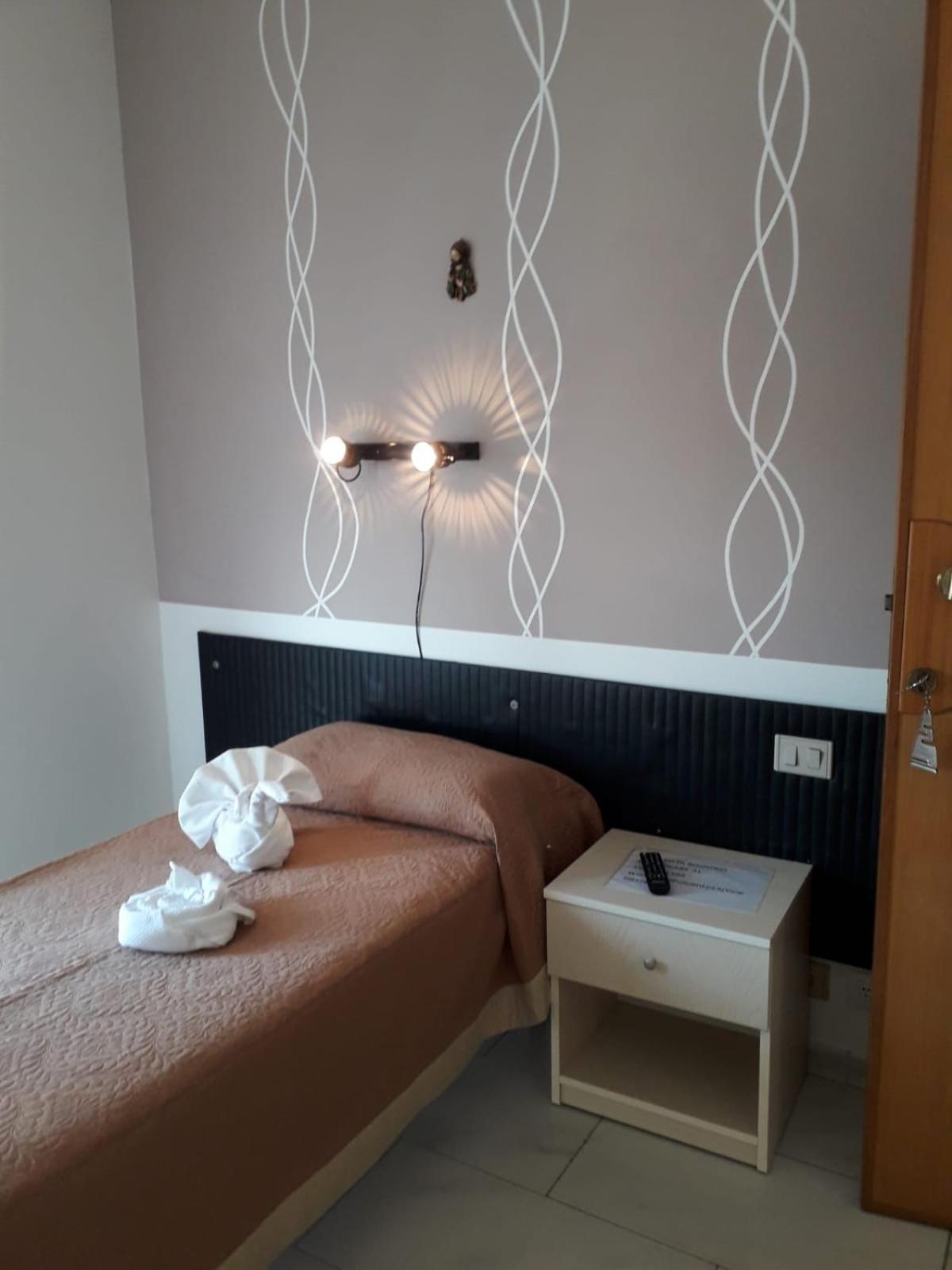Hotel Santa Caterina Gizzeria Kültér fotó